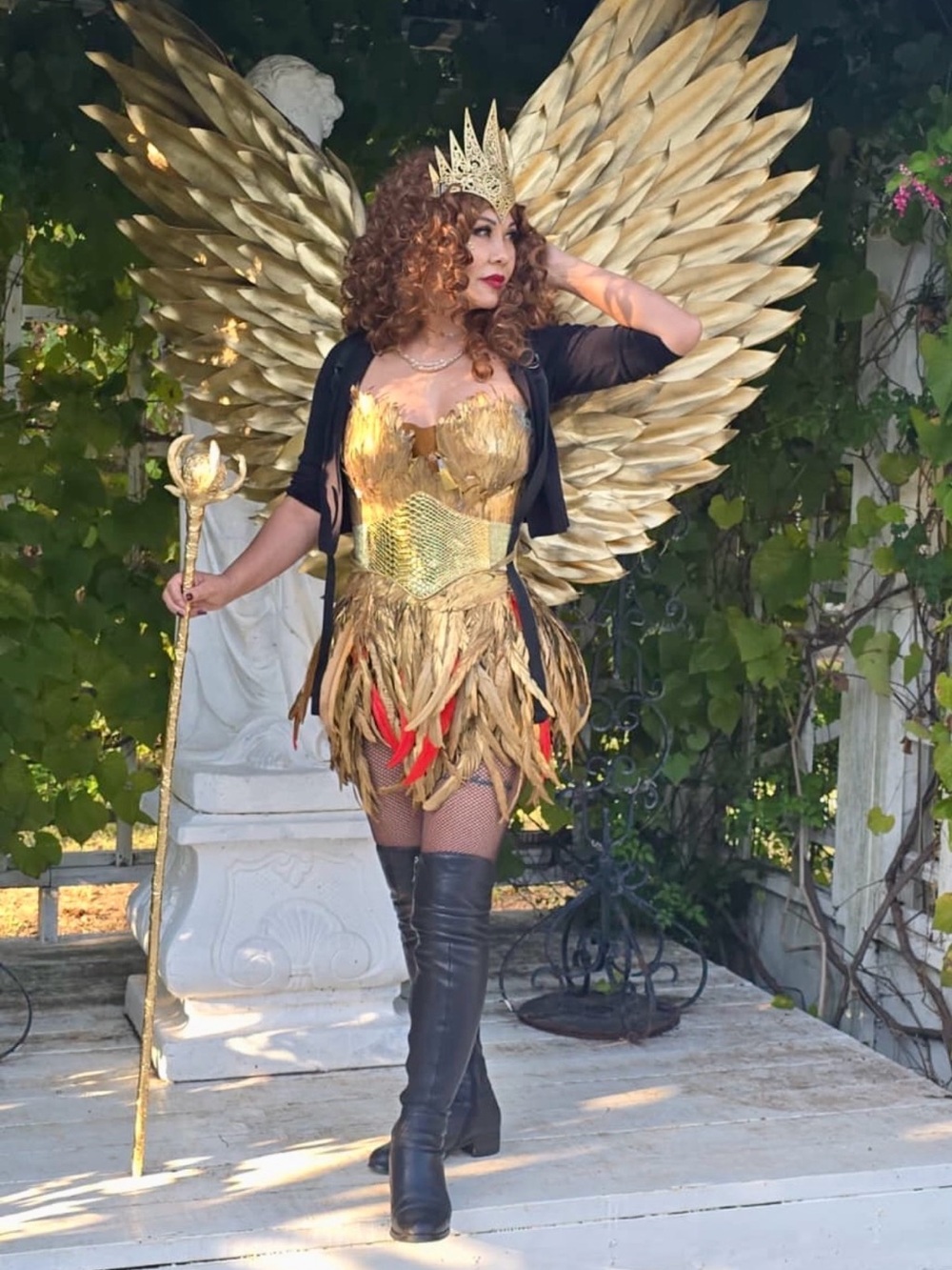 Ornate Gold Angel Wings Costume Cosplay - Picture 4 of 13